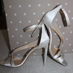 Imagine Vince Camuto 10 heels